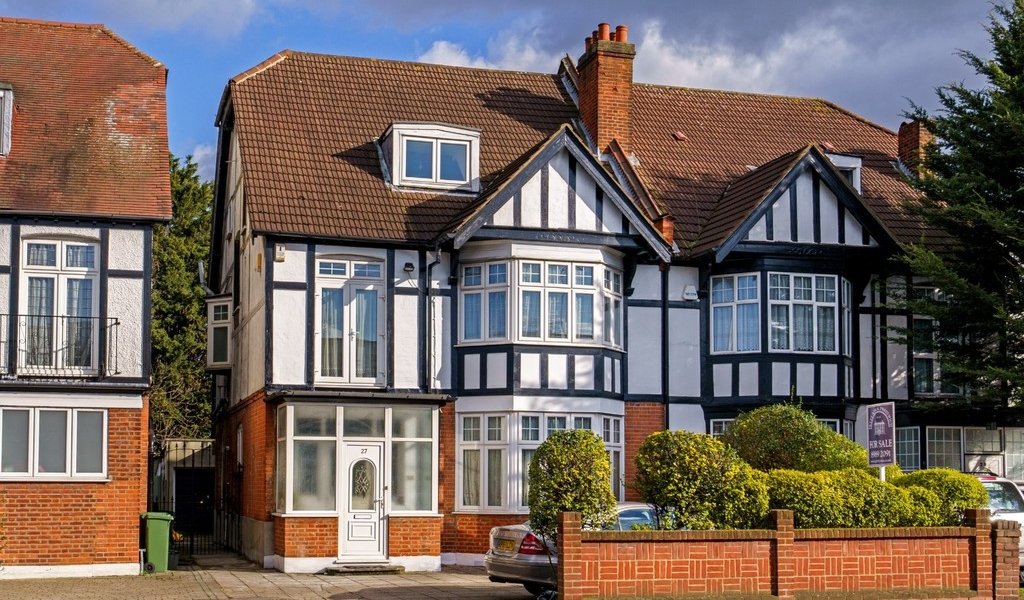 Property for sale in Wanstead Petty Son & Prestwich Estate Agents