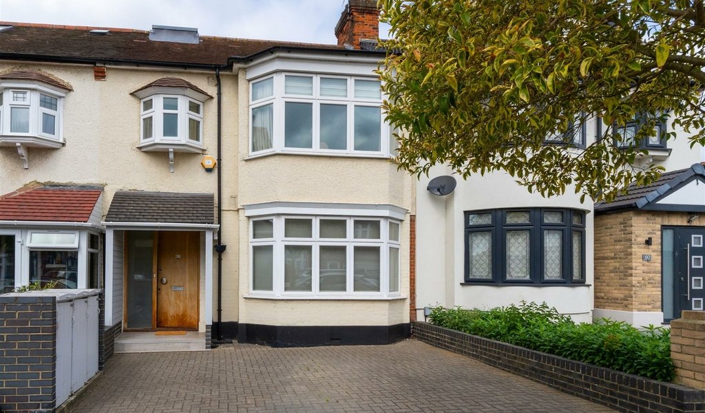 Bushey Avenue, South Woodford
