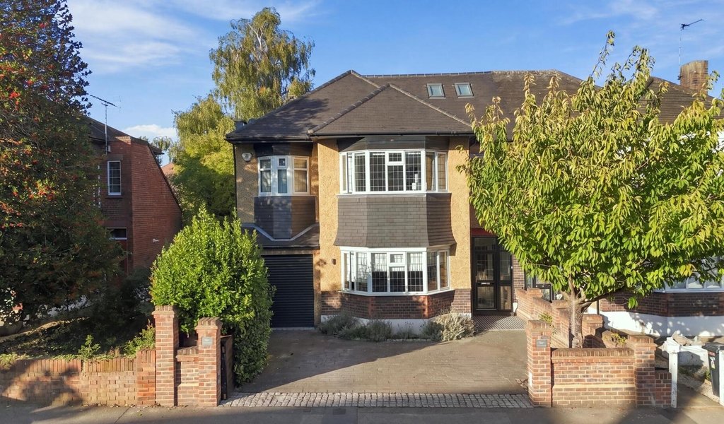 Cranbourne Avenue, Wanstead