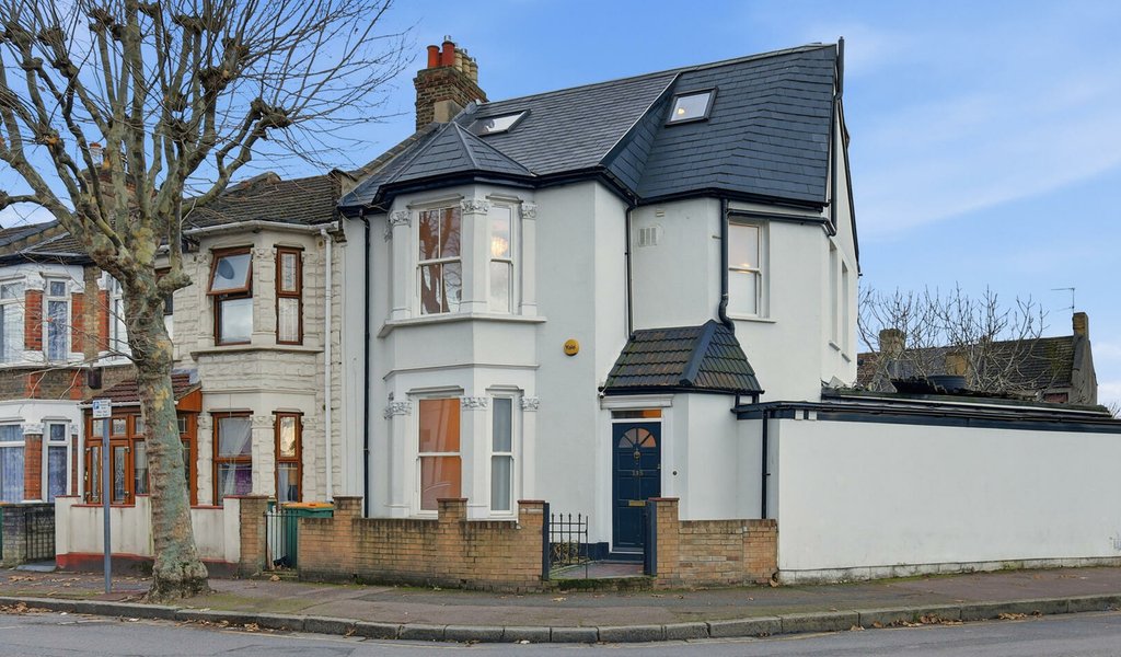 Essex Road, Manor Park