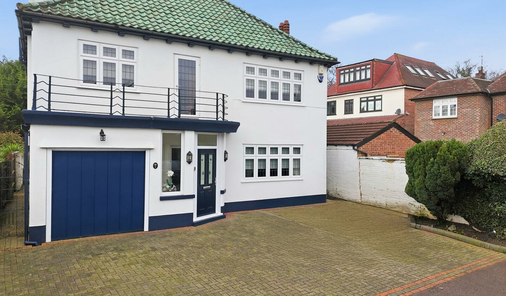 Forest Close, Snaresbrook