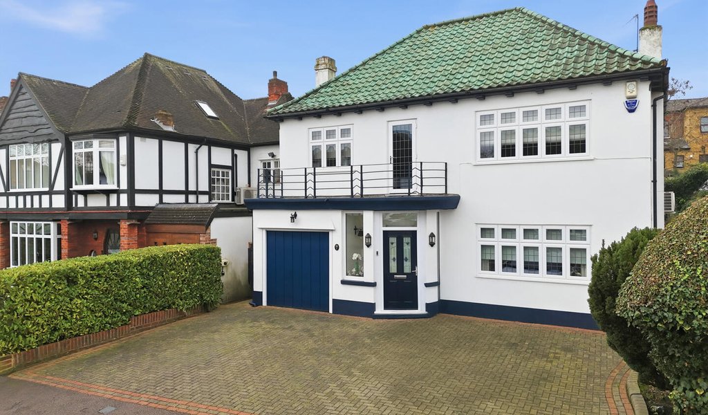 Forest Close, Snaresbrook