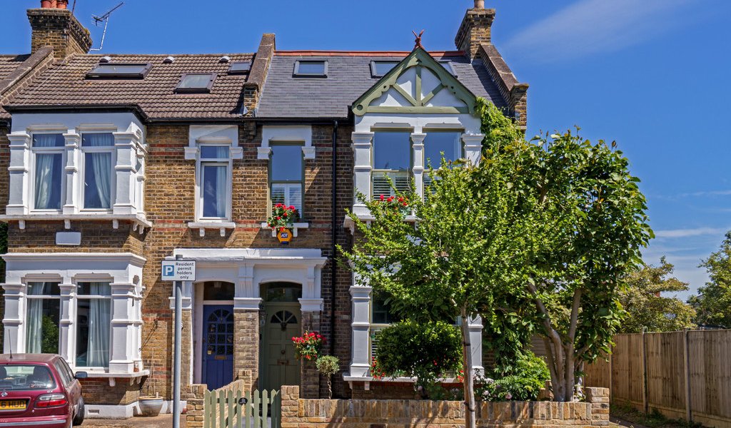 Property for sale in Wanstead Petty Son & Prestwich Estate Agents