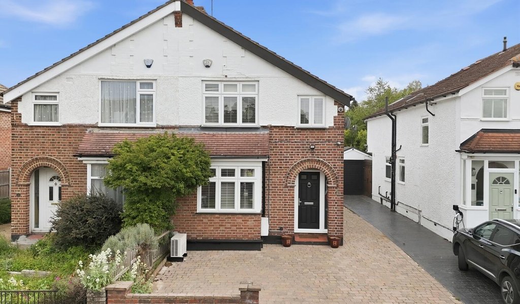 New Farm Drive, Romford
