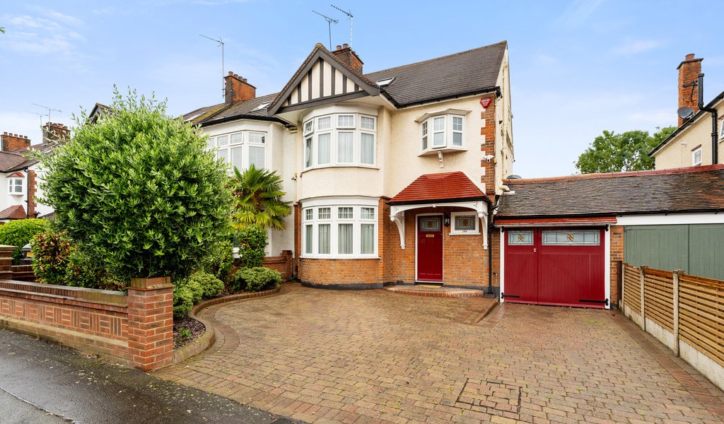Property for sale in London Petty Son & Prestwich Estate Agents