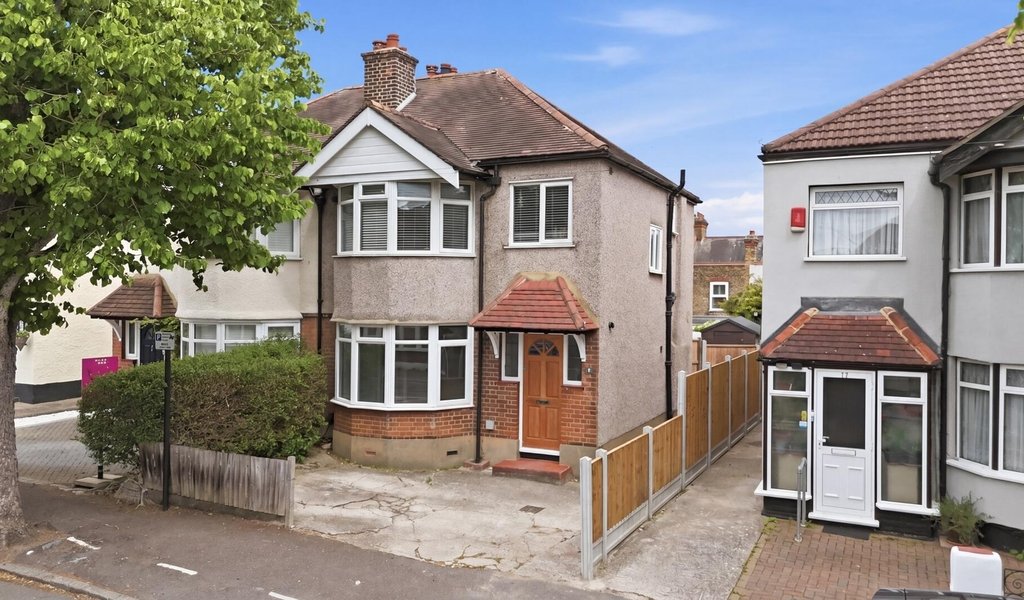 Queens Grove Road, Chingford