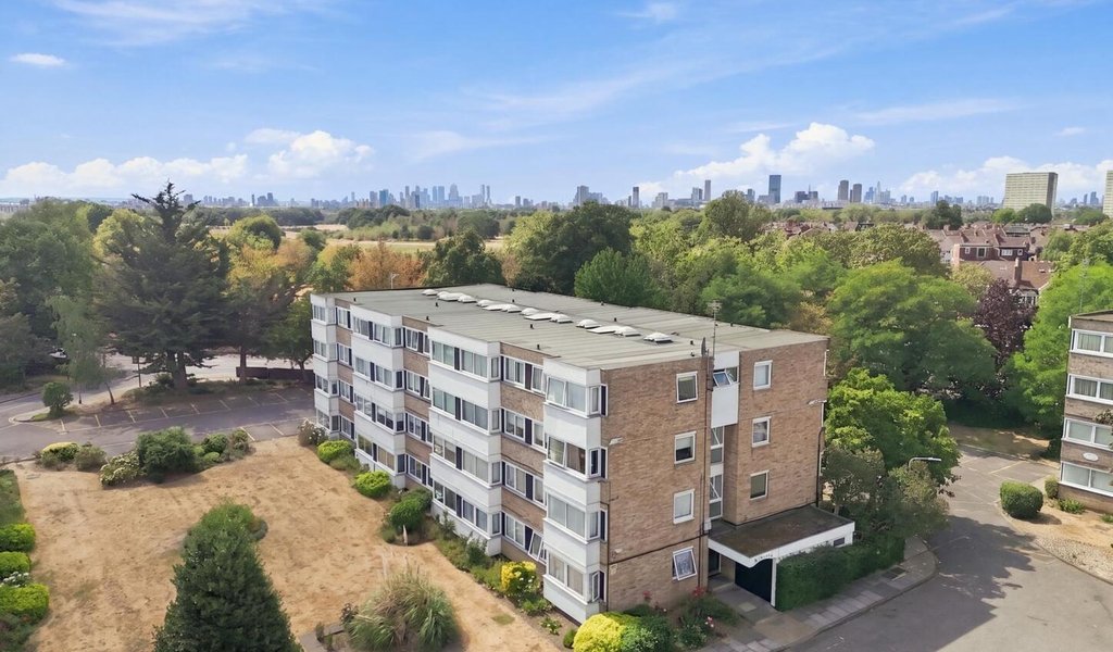 Queenswood Gardens, Aldersbrook