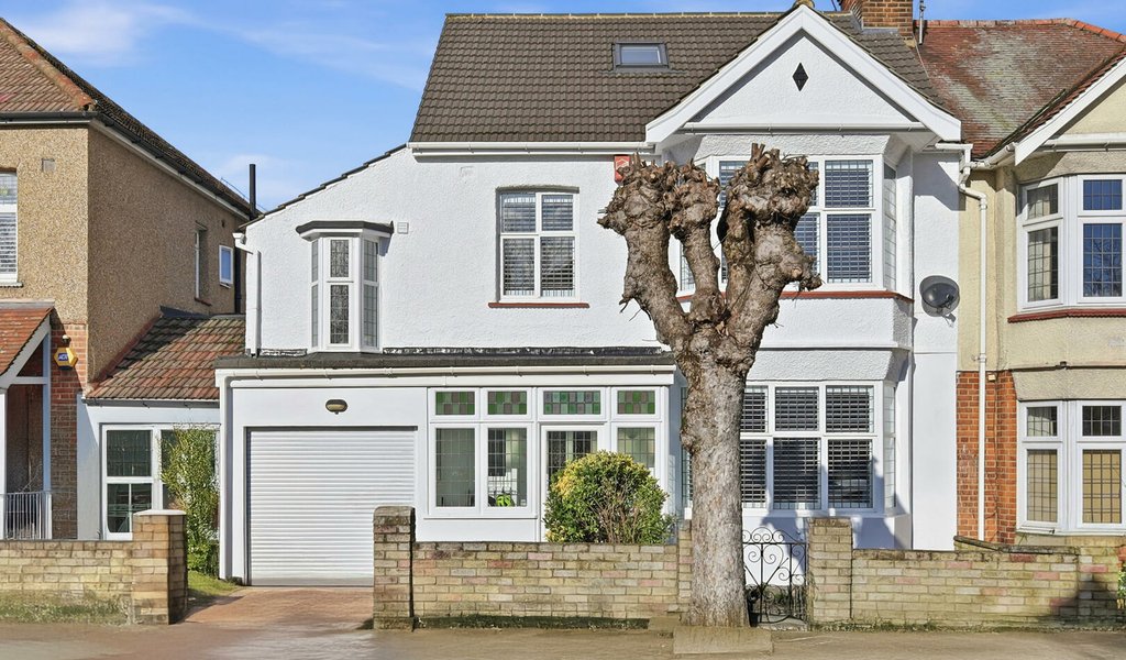 Reydon Avenue, Wanstead