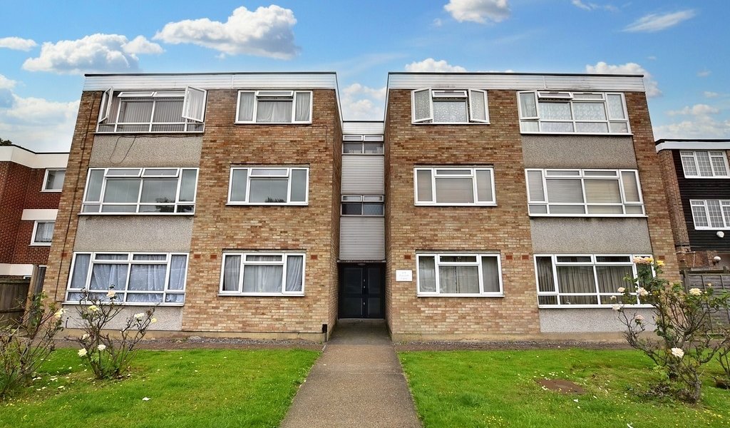 Property for sale in Woodford Green Petty Son & Prestwich Estate Agents