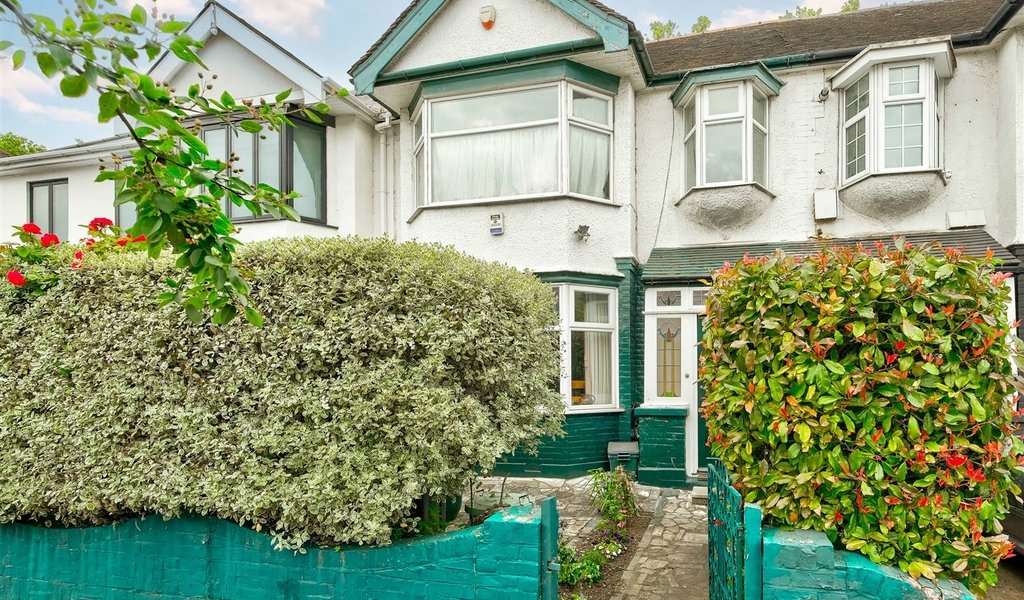 Royston Gardens, Ilford