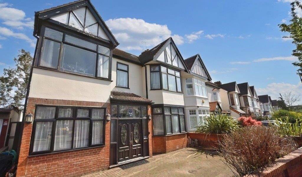 Property for sale in Wanstead Petty Son & Prestwich Estate Agents