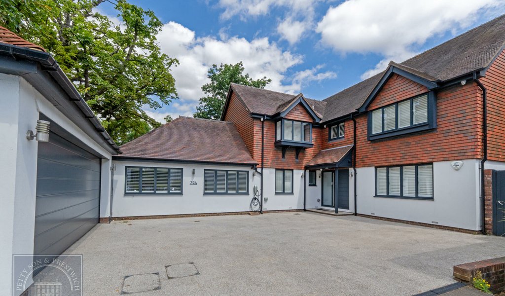 Snaresbrook Road, Snaresbrook