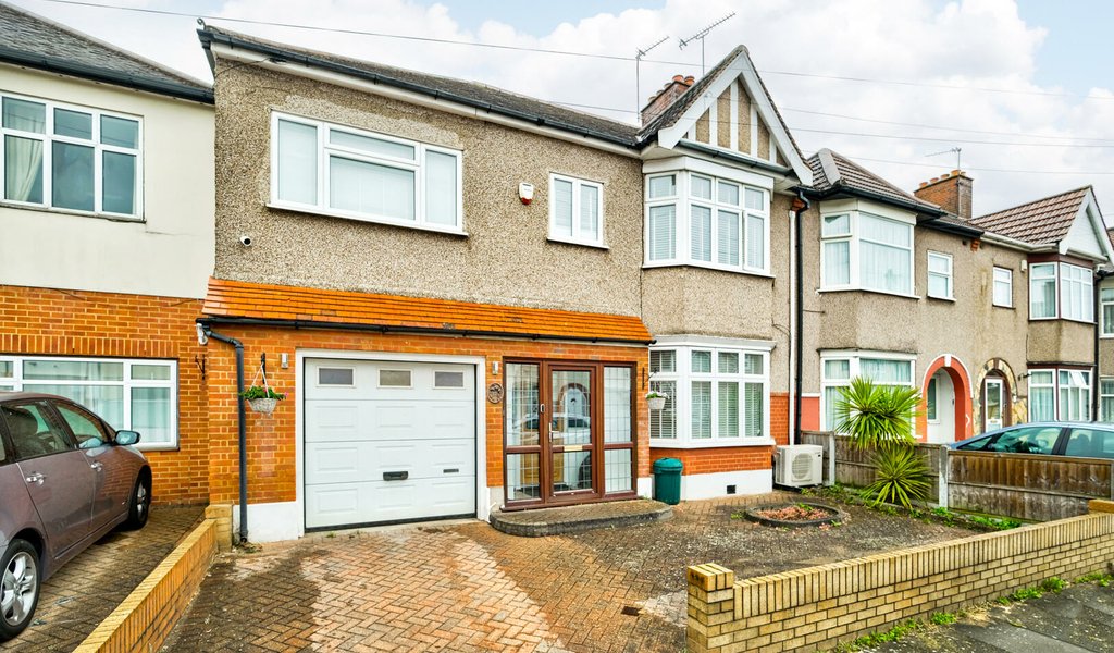 Stapleford Avenue, Ilford