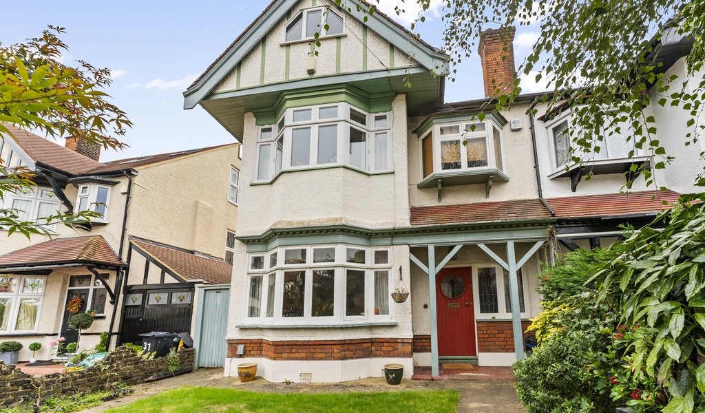 Property for sale in Wanstead Petty Son & Prestwich Estate Agents