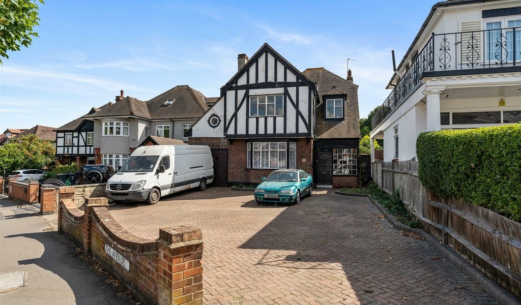 The Avenue, Wanstead