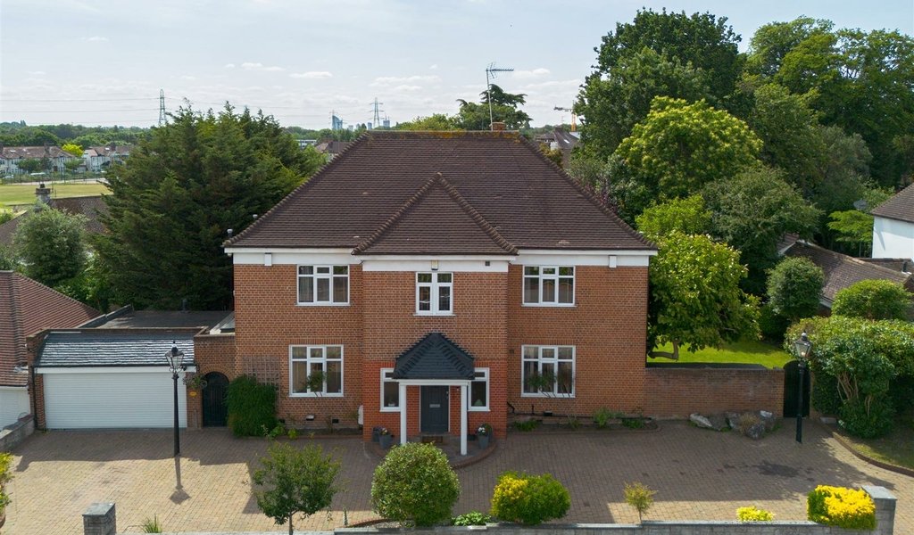 The Avenue, Wanstead