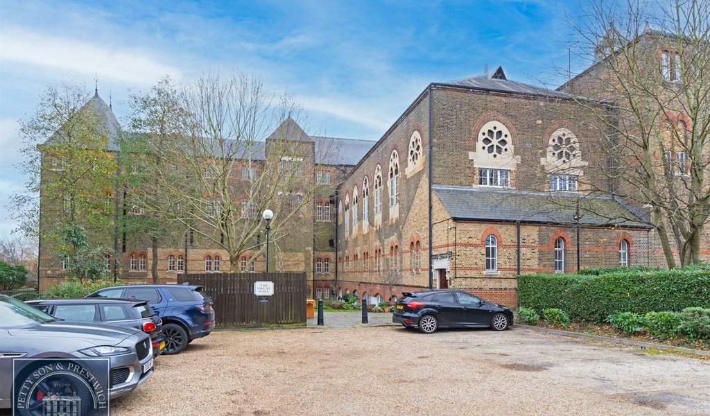 Victory Road, Wanstead