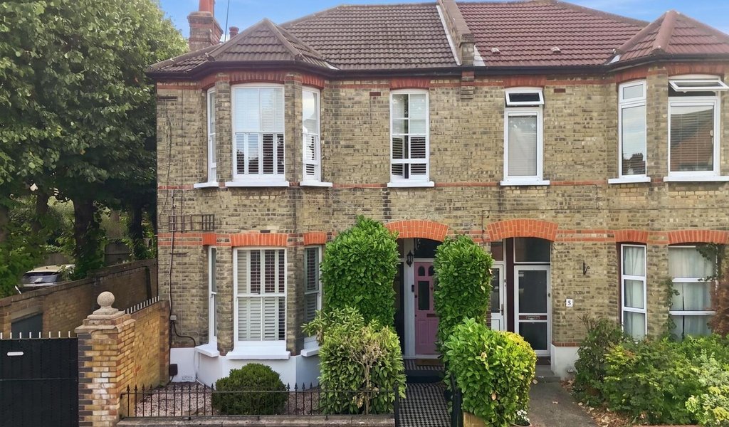 Voluntary Place, Wanstead