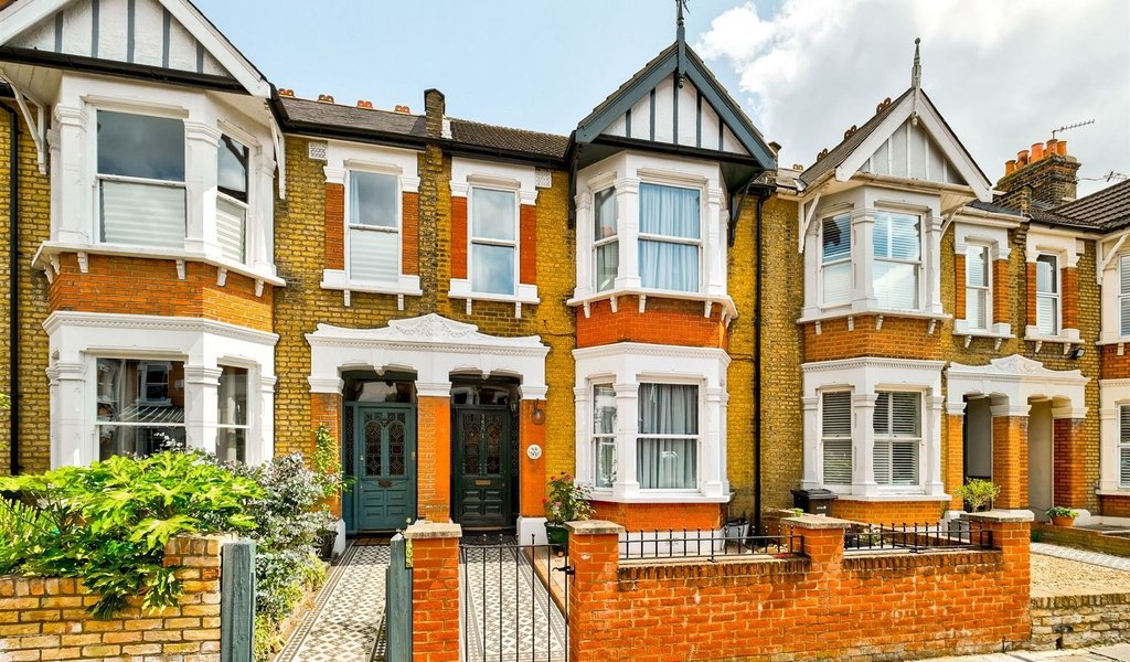 Wanstead Park Avenue, Aldersbrook