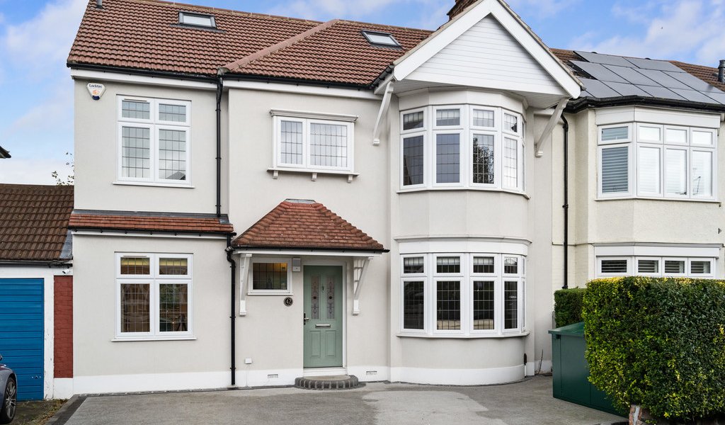 Property for sale in Wanstead Petty Son & Prestwich Estate Agents