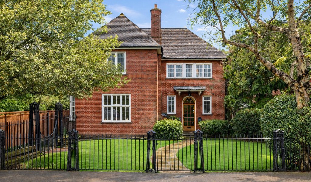 St. Mary's Avenue, Wanstead
