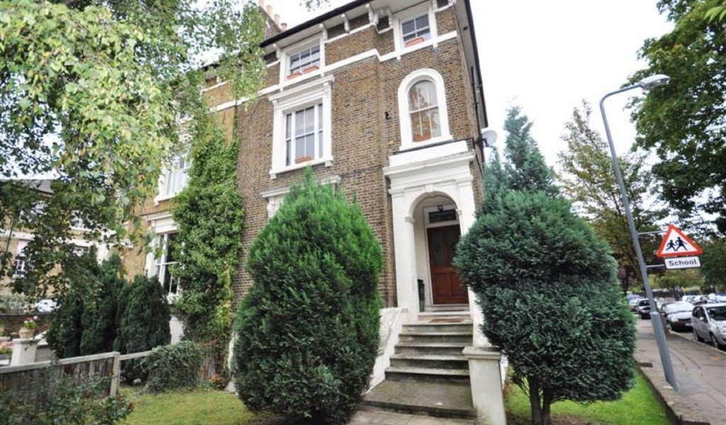 Property to rent in London Petty Son & Prestwich Estate Agents