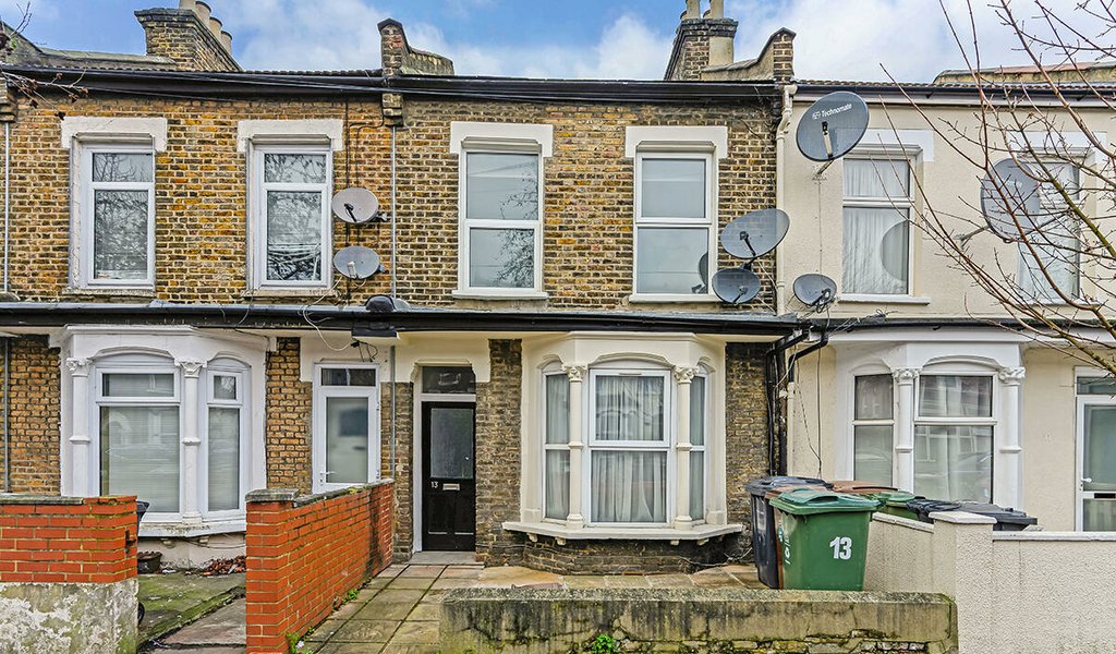 Westdown Road, Stratford