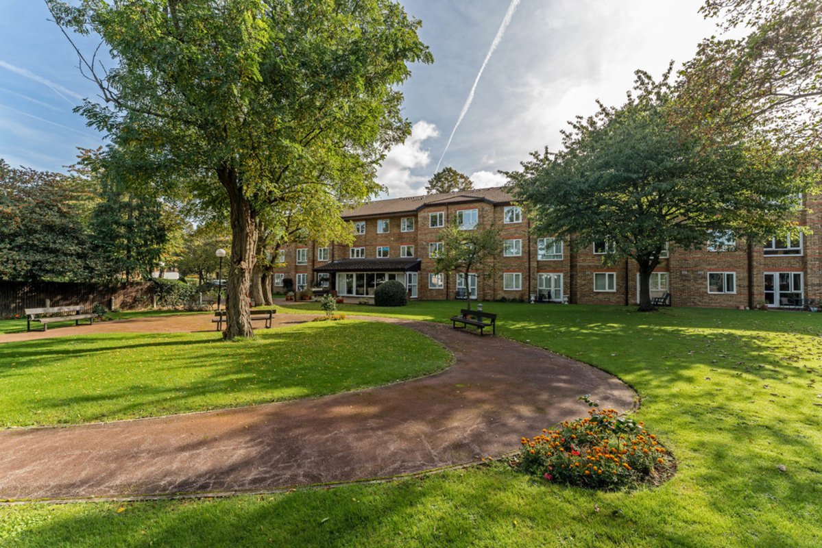 1 bedroom, 1 bathroom Apartment for sale in Wanstead, London Petty