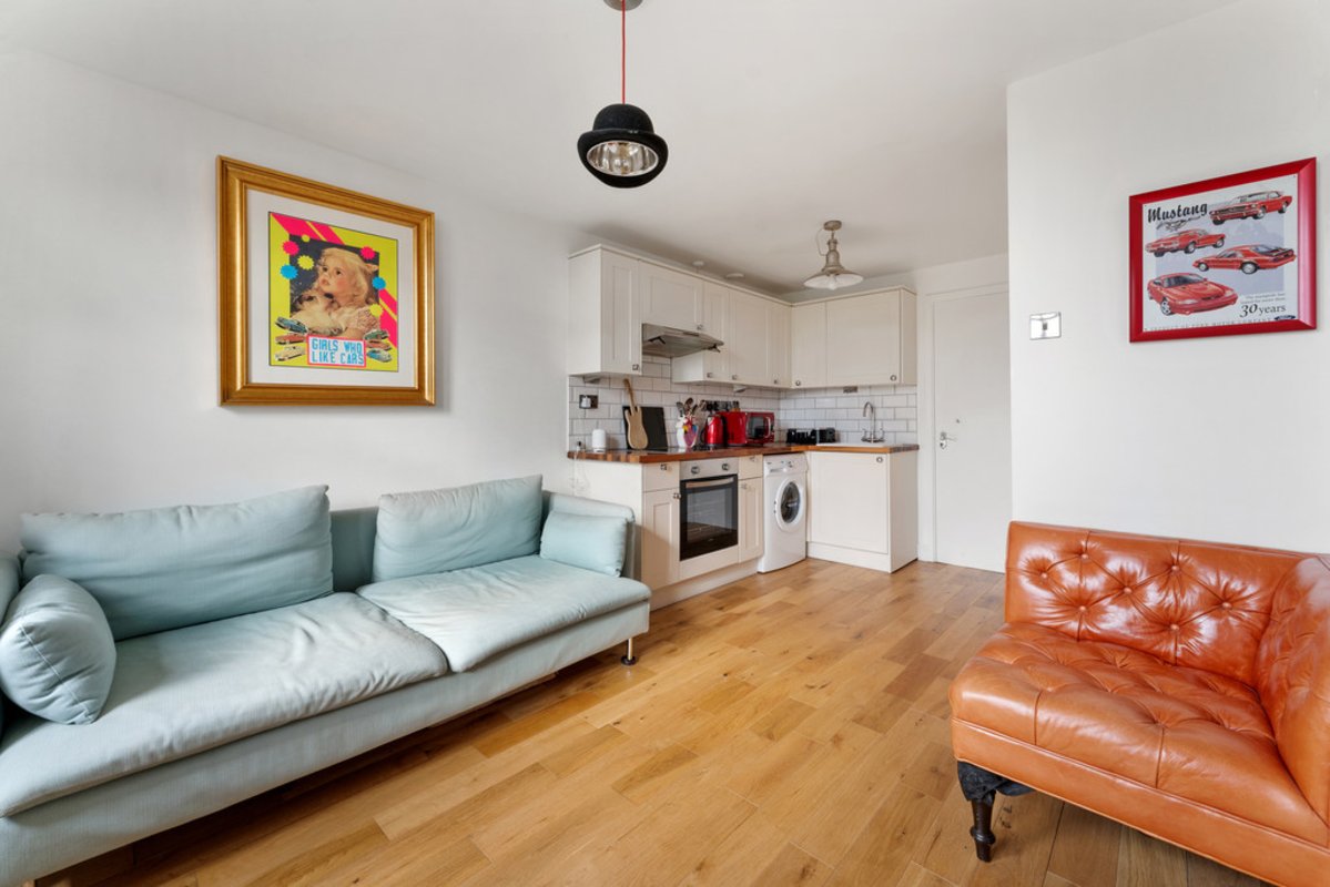 1 bedroom, 1 bathroom Apartment for sale in Wanstead, London Petty