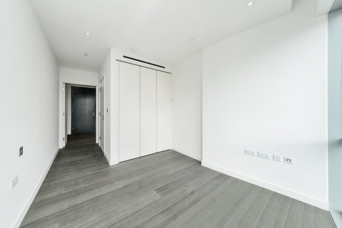 2 bedroom, 2 bathroom Apartment to rent in Greenwich, London Petty