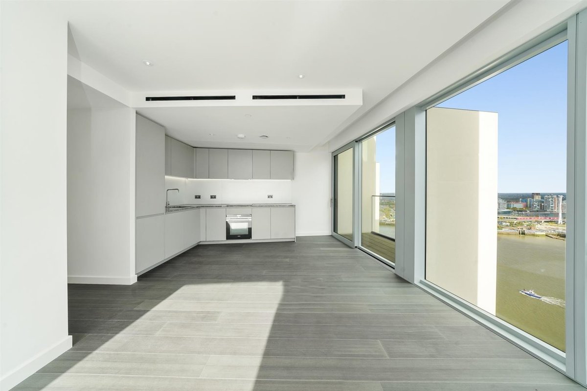 2 bedroom, 2 bathroom Apartment to rent in Greenwich, London Petty