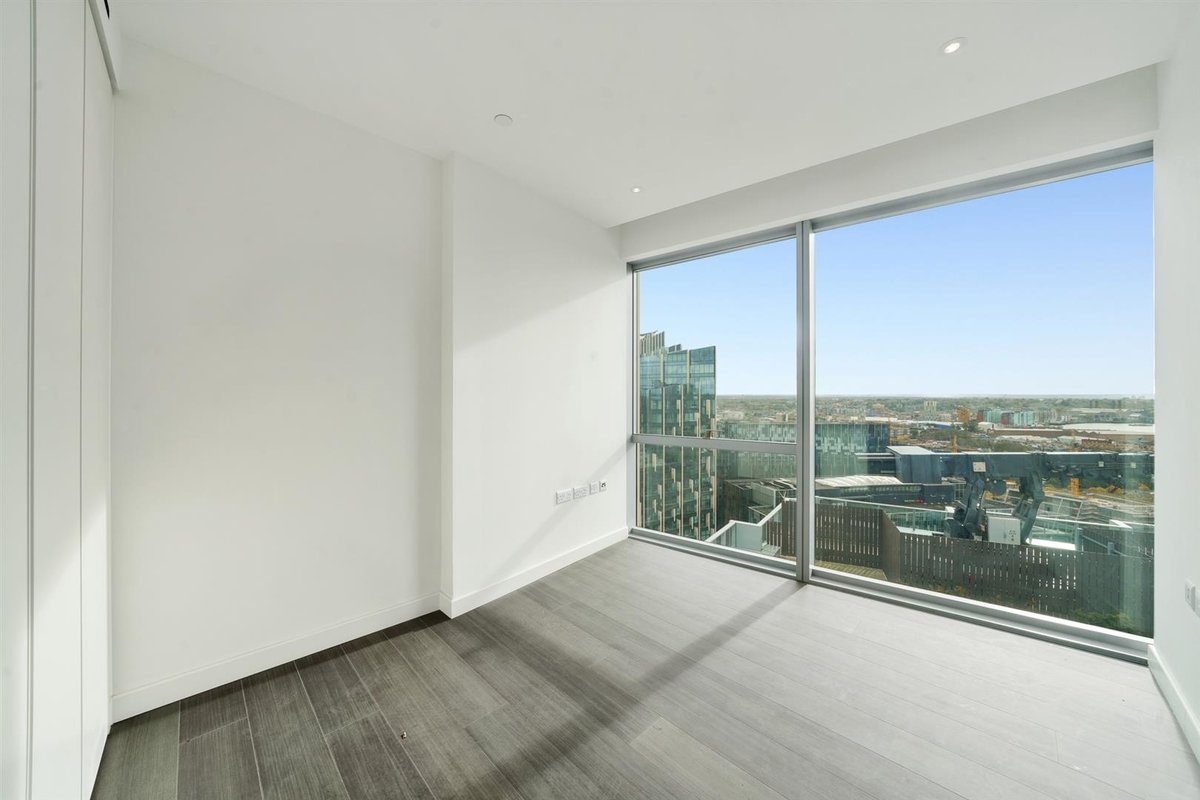 2 bedroom, 2 bathroom Apartment to rent in Greenwich, London Petty