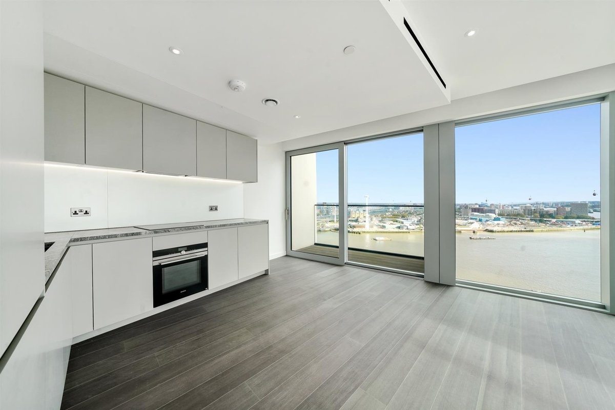 2 bedroom, 2 bathroom Apartment to rent in Greenwich, London Petty